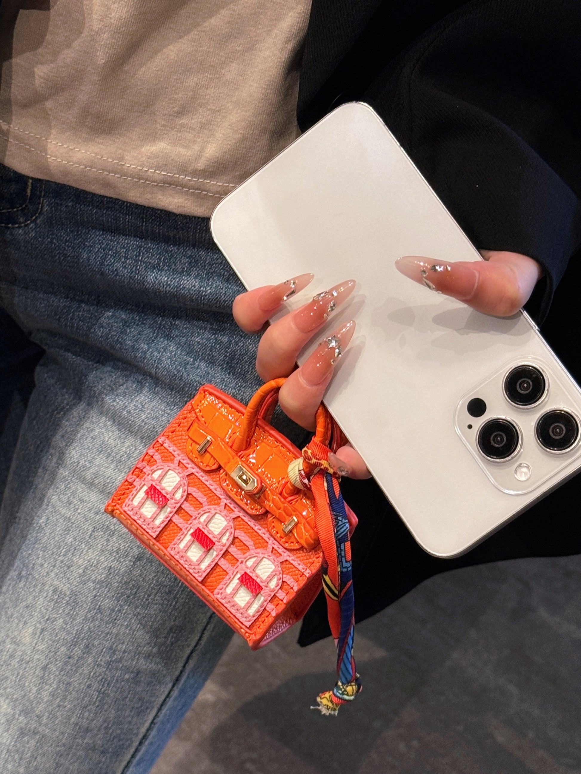 AirPods case drop shockproof design protecting earbuds from impact, reliable safety feature