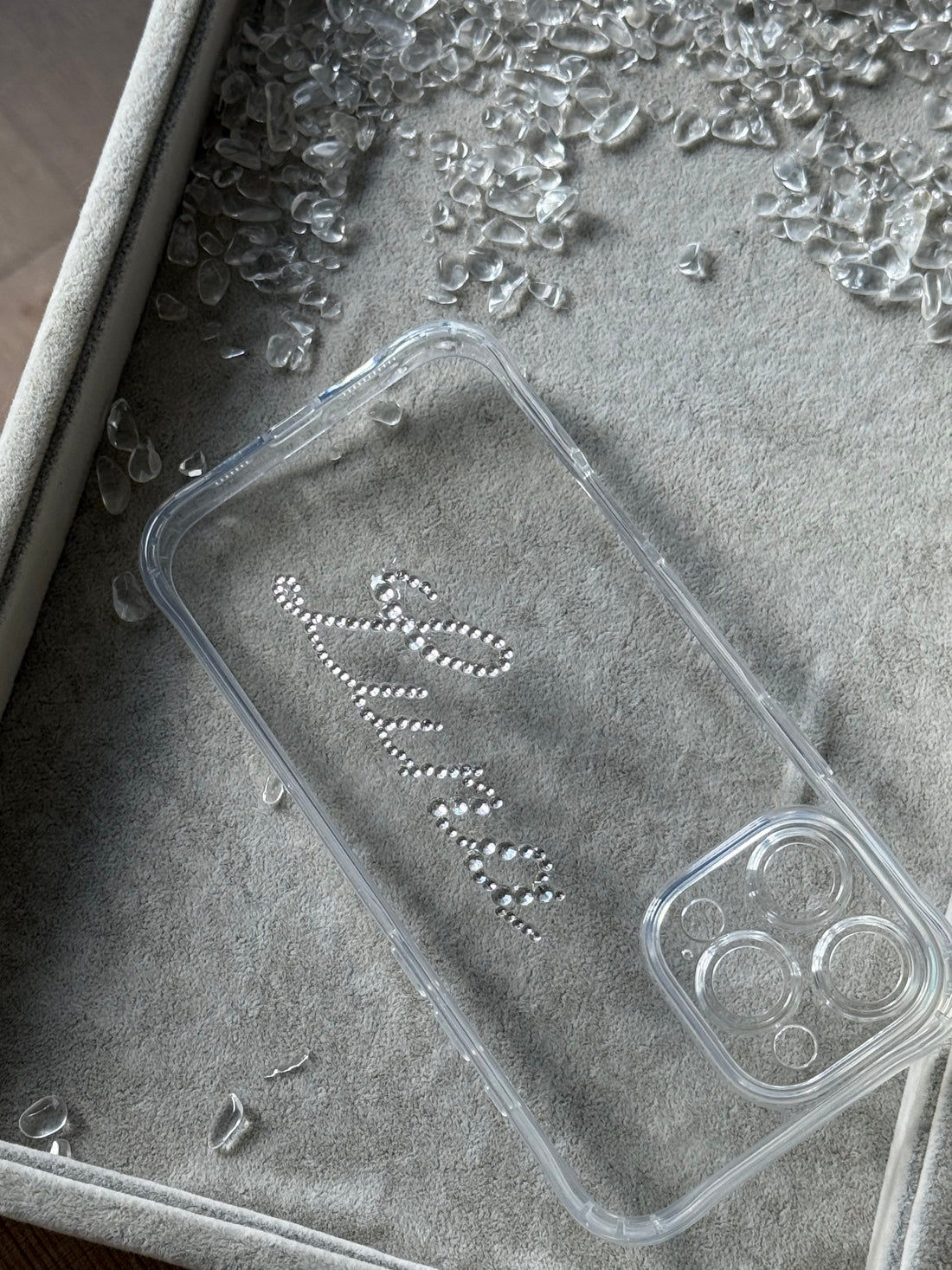Wobomatic custom handmade glitter iPhone case with personalized name letter - pink sparkle design